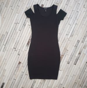 JESSICA SIMPSON Black Cutout Shoulders Dress
